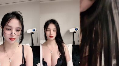 高挑模特女神，黑色比基尼，全裸大秀火辣身材，咪咪很粉嫩